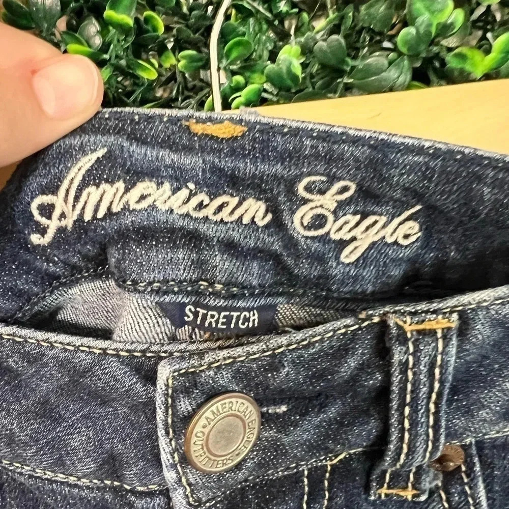American Eagle Stretch Denim Shorts - size 2 - Picture 3 of 6
